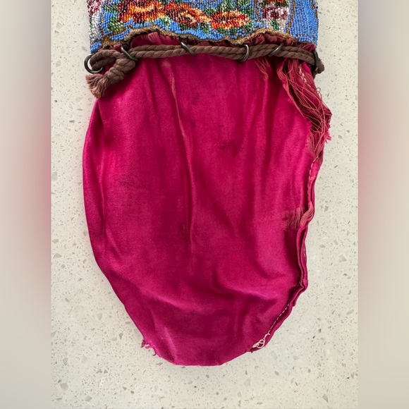 RARE 1890s Glass Beaded Cinch Bag w/Floral Pattern - Picture 5 of 16